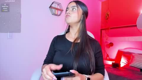 BELLA online show from February 17, 8:26 pm