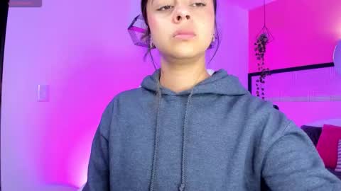 BELLA online show from March 10, 8:25 pm