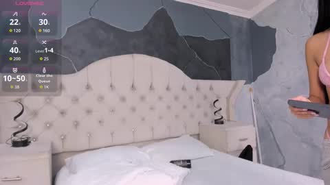 bellaastorm online show from October 4, 11:25 pm