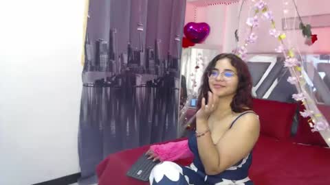 Bella Baker online show from November 5, 9:15 pm