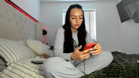 Bella Black online show from April 7, 4:51 pm