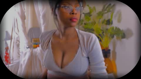 Bellah Blakes-Sarah Scrumptious Lee online show from September 21, 7:04 pm