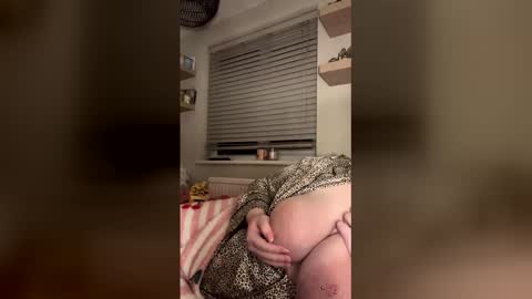 bellacherrybomb online show from March 29, 9:04 pm