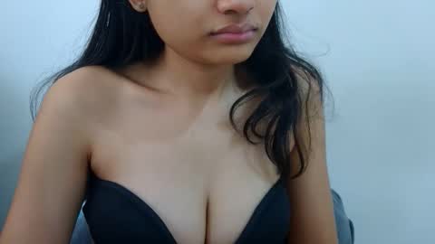 Snapshot of bellacrystall chatting on January 14, 4:51 am bellacrystall online show from January 14, 4:51 am
