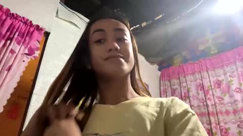 IM BELLA online show from April 25, 3:53 am