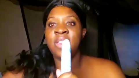 Snapshot of belladonna55568 chatting on January 21, 10:08 pm belladonna55568 online show from January 21, 10:08 pm