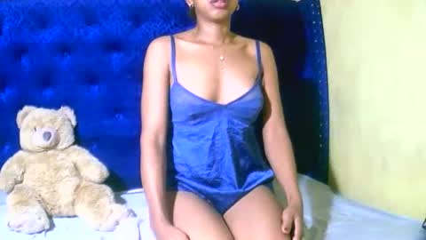 Snapshot of bellaena chatting on September 11, 2:28 pm bellaena online show from September 11, 2:28 pm