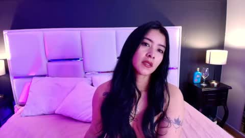 Snapshot of bellafernandez chatting on October 16, 11:55 am Bella online show from October 16, 11:55 am