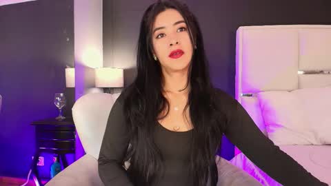 Snapshot of bellafernandez chatting on November 27, 12:07 pm Bella online show from November 27, 12:07 pm