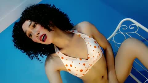 Snapshot of bellafucks1 chatting on February 7, 9:26 am Bella rowt online show from February 7, 9:26 am