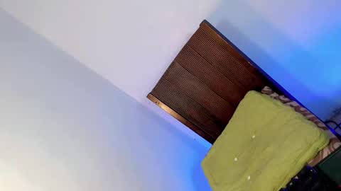 Snapshot of bellafucks1 chatting on November 9, 2:54 am Bella rowt online show from November 9, 2:54 am