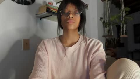 Snapshot of bellahproudly chatting on May 8, 12:10 pm Bellah online show from May 8, 12:10 pm