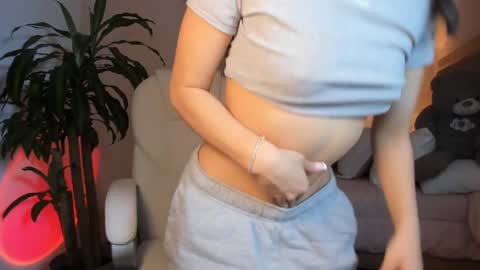 Snapshot of bellamia_ chatting on February 16, 11:59 pm Bella Mia online show from February 16, 11:59 pm