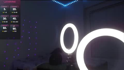 Snapshot of bellamonroee chatting on December 2, 6:41 am Bella Monroe online show from December 2, 6:41 am