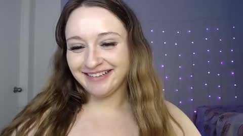 Snapshot of bellamonroee chatting on March 7, 8:23 am Bella Monroe online show from March 7, 8:23 am