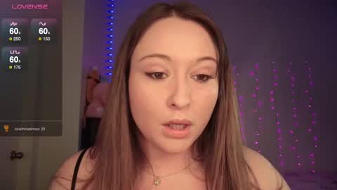 Snapshot of bellamonroee chatting on September 30, 3:00 am Bella Monroe online show from September 30, 3:00 am