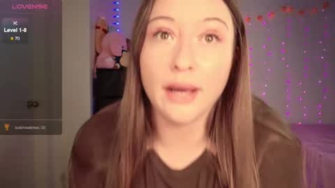 Snapshot of bellamonroee chatting on October 19, 4:24 am Bella Monroe online show from October 19, 4:24 am