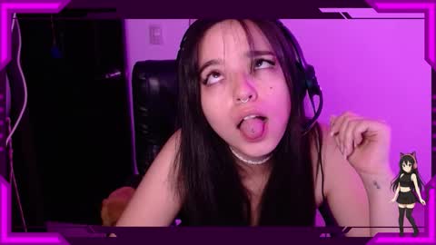 Bella Monteluna online show from October 28, 1:31 am