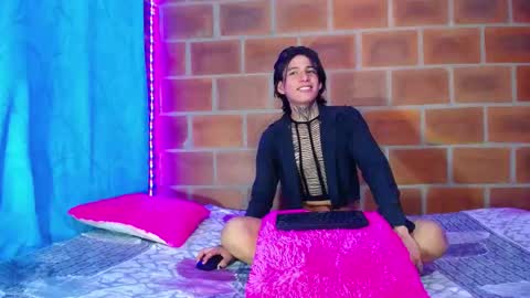 Snapshot of bellamy_094 chatting on September 25, 6:11 pm bellamy_094 online show from September 25, 6:11 pm