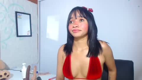 Snapshot of bellamy_sweet chatting on January 26, 5:13 am bellamy online show from January 26, 5:13 am