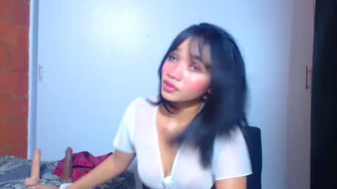 Snapshot of bellamy_sweet chatting on February 14, 6:45 am bellamy online show from February 14, 6:45 am