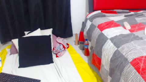 Snapshot of bellamy_sweet chatting on February 23, 12:37 pm bellamy online show from February 23, 12:37 pm