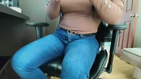 Camille  online show from January 12, 8:25 pm