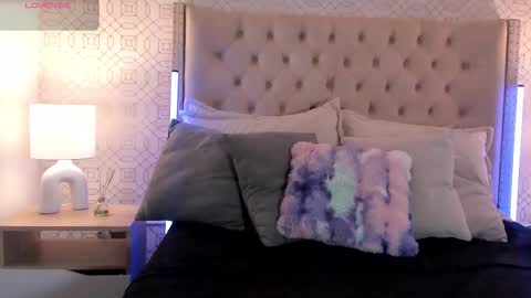 Snapshot of bellanixs chatting on November 16, 3:23 am Bella Nix big tits online show from November 16, 3:23 am