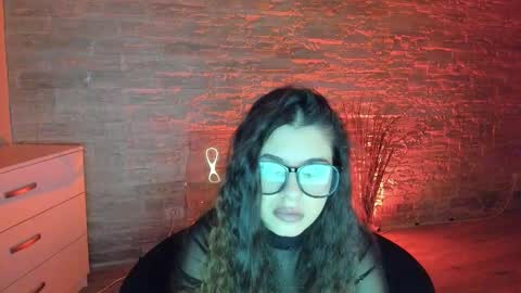 BellaNoir  online show from January 8, 5:43 am