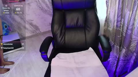 Bellanoirsxs online show from November 24, 8:25 am