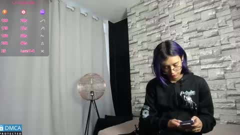 Snapshot of bellaodisea chatting on February 6, 12:37 pm online show from February 6, 12:37 pm