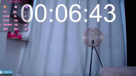 Snapshot of bellaodisea chatting on February 19, 7:59 pm online show from February 19, 7:59 pm