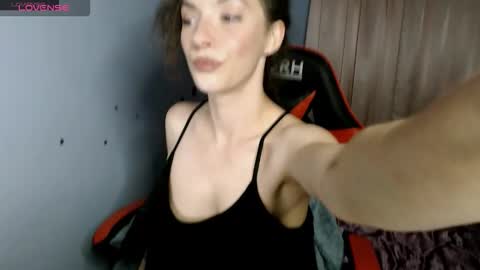 bellaqueen0701 online show from December 14, 9:19 pm