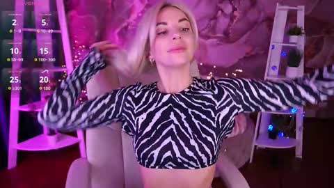 Bella online show from February 7, 9:07 pm