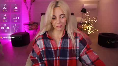 Bella online show from April 12, 7:52 pm