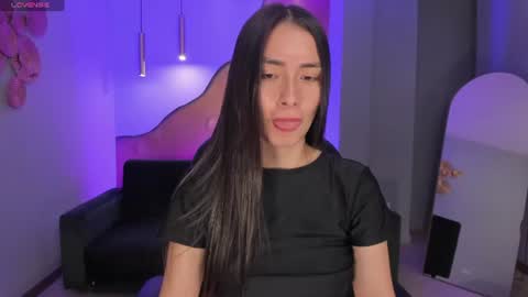Snapshot of bellastorm1 chatting on June 16, 11:35 am B E L L A online show from June 16, 11:35 am