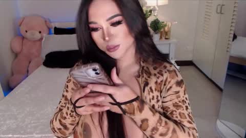 BELLA JONES online show from January 6, 10:46 am