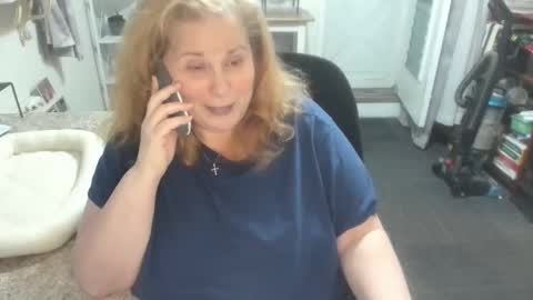 Snapshot of bellavoca chatting on November 10, 10:42 pm Bellavoca online show from November 10, 10:42 pm