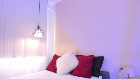 Bella Wild online show from February 28, 2:18 pm