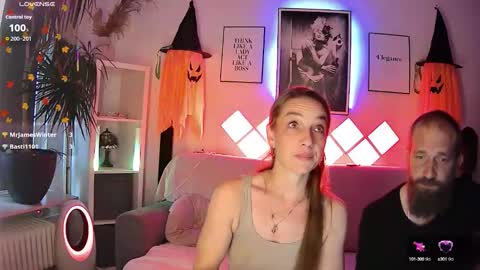 Snapshot of bellaxundxuwe chatting on October 13, 9:42 am Bella und Uwe online show from October 13, 9:42 am