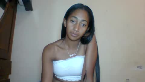 belle_annah online show from April 30, 6:53 am
