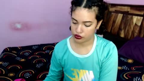 Snapshot of belle_katty000 chatting on April 15, 6:37 pm SOFIA online show from April 15, 6:37 pm