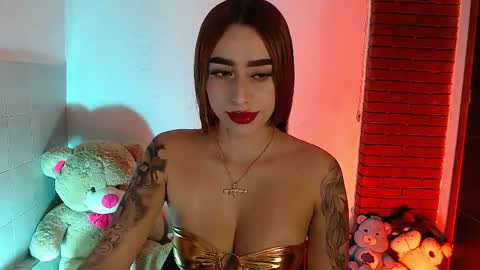 Snapshot of belle_ragazee chatting on April 28, 3:11 am belle_ragazee online show from April 28, 3:11 am