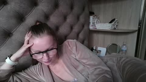 Snapshot of belleamiee chatting on September 25, 2:21 pm Amelia online show from September 25, 2:21 pm
