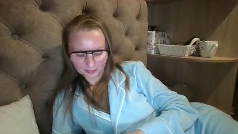Snapshot of belleamiee chatting on October 16, 5:14 pm Amelia online show from October 16, 5:14 pm