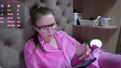 Amelia online show from March 27, 6:51 pm