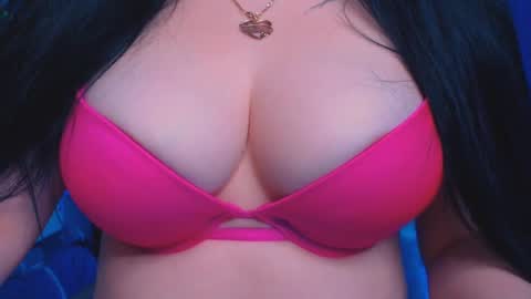 Hello I am kind friendly and cute girl online show from December 1, 5:13 pm