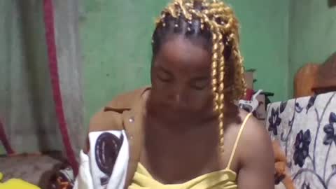 Snapshot of bellemiahxx chatting on July 13, 5:54 am bellemiahXx online show from July 13, 5:54 am