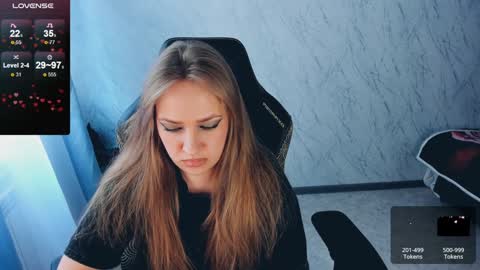 Your Annabelle Wolf  online show from February 4, 11:27 am