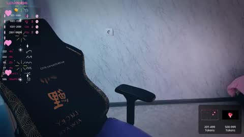 Your Annabelle Wolf  online show from September 29, 10:42 am